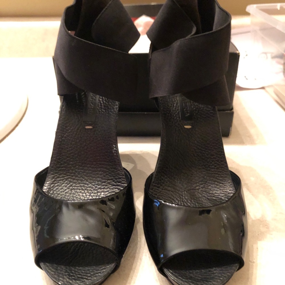 BCBG Monroe Heels